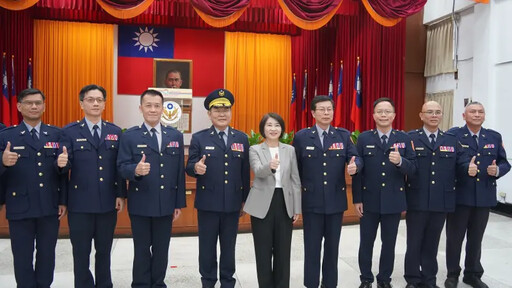 慶祝警察節 周春米表揚模範警察
