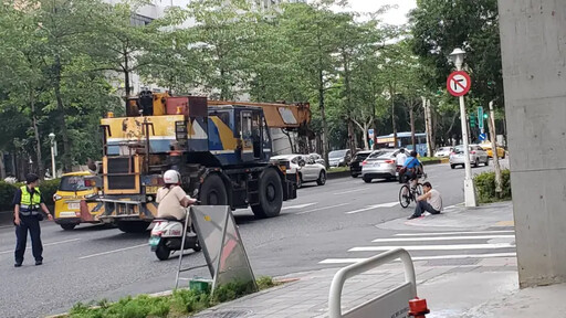 忠孝新生站前吊車奪命!18歲騎士遭輾死亡