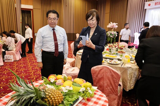黃偉哲備多種芒果款待安倍晉三夫人安倍昭惠