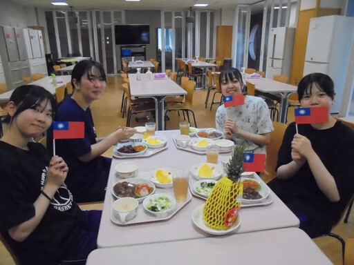 台南鳳梨前進北海道 美唄市當地高中生給讚