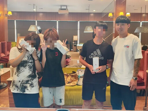 高市少年隊陪少年打撞球並宣導這事