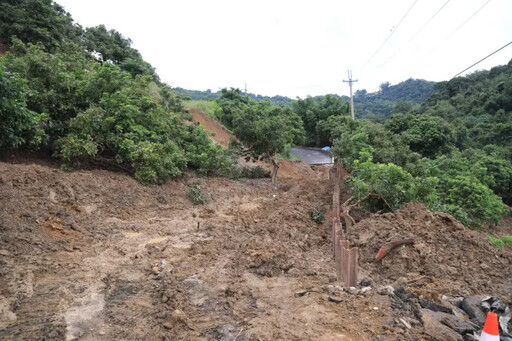 霧峰暗坑路崩塌中斷 盧秀燕：17日便道搶通