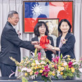 首位女主任 高雄國際航空站主任王郁珍接任