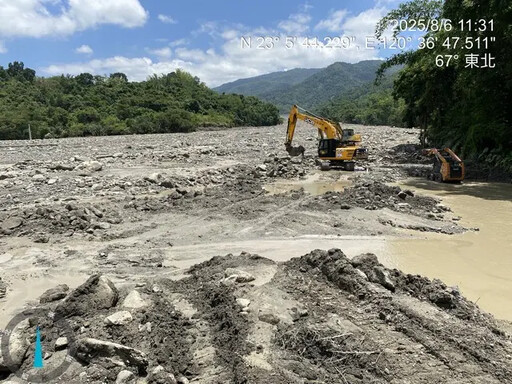 甲仙關山橋堰塞湖恐危及下游居民安全