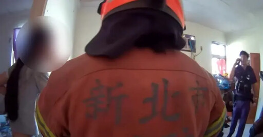 尿布童掛鐵窗險墜 警破門時母竟還在睡覺