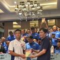 台中青少棒連奪兩世界冠軍理事長贈書發獎金