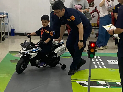 高市警交大結合小萌警宣導人本交通