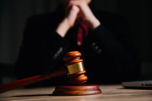 斑馬線未讓行人免罰 女駕駛被罰翻轉勝訴