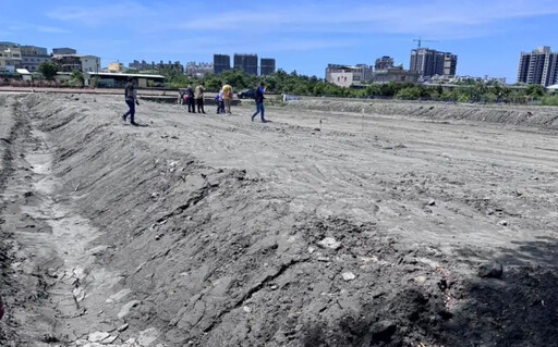陳其邁怒批農田回填廢棄物嚴查嚴辦