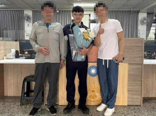 男子停紅燈心疾暈厥 員警CPR搶救成功
