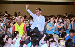 被評為「最大公約數」許智傑：有望勝選