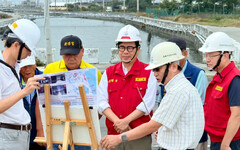 嚴防鳳凰 陳其邁視察永安排水確保防汛順暢