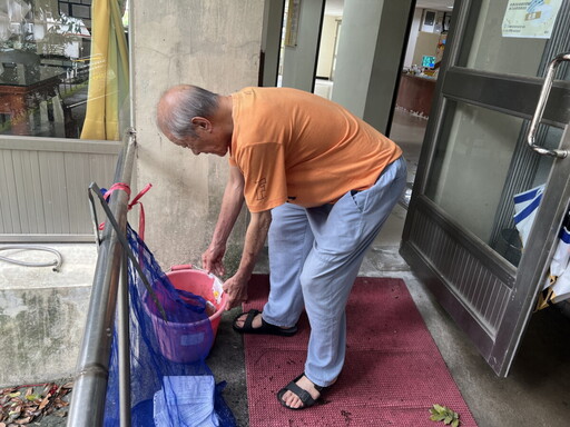 登革熱防治關鍵期 彰化榮家掃除孳生源大作戰