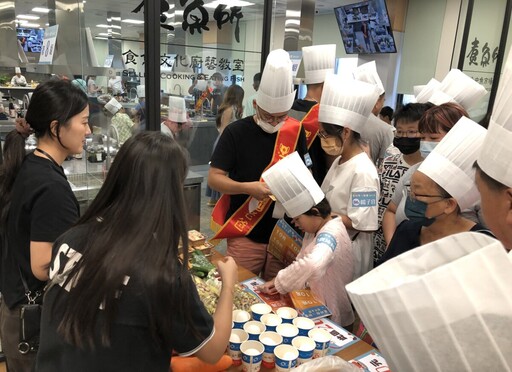 台中市「烏矸仔ㄟ秘密」料理競賽 親子聯手秀出在地食材好味道