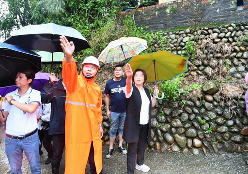 豪雨引發邊坡滑落 王惠美勘災籲民眾提高警覺
