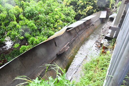 豪雨引發邊坡滑落 王惠美勘災籲民眾提高警覺