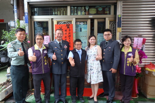 軍人家庭後盾力挺 李政雄獲選國軍模範父親