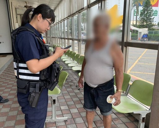 老翁誤騎機車穿越四鄉鎮 警協助返家
