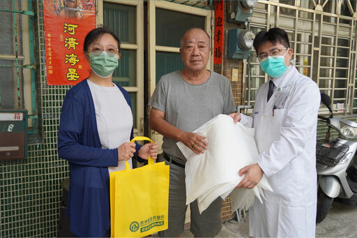 楊柳颱風來襲前的安心守護!鹿基親送科技沙包