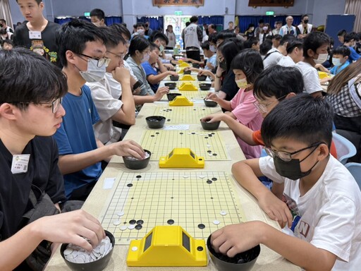 棋王現身! 棋子落盤聲響徹彰化 南興國小變棋城