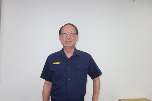 警局化妝師!彰化警局公關科長林呈祥光榮退休