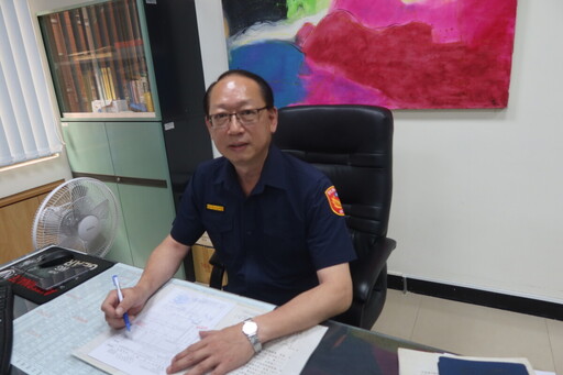 警局化妝師!彰化警局公關科長林呈祥光榮退休