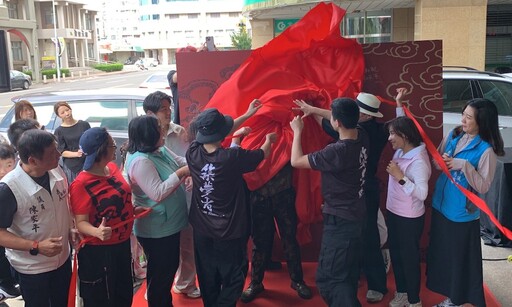 國際街舞冠軍築夢者嘉市西區分校開幕 勇媽場祝賀並鼓勵勇敢逐夢