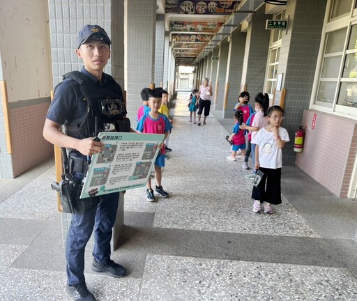開學首日車潮湧現 北港警啟動護童專案全力守護學童