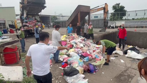 七千元就這樣掉進垃圾車?清潔隊一小時神救援