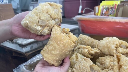 25元一朵的心意 彰化老店堅持做豆皮蓮花