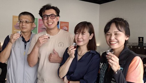 孵化獸風味教育學院與雷霆山咖啡學苑簽授權 深化兩岸精品咖啡交流