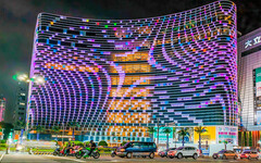 BLACKPINK 登場在即！大立粉紅應援閃耀開啟