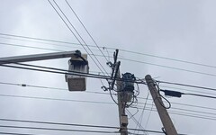 鳳凰颱風襲雲林逾萬戶停電 台電火速搶修復電