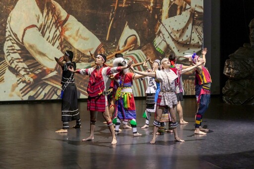 當幸福在海上靠岸,璽寶探險號首航花蓮的第一道光