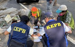 高雄月世界驚變垃圾山！ 藍酸：又是邱議瑩選區