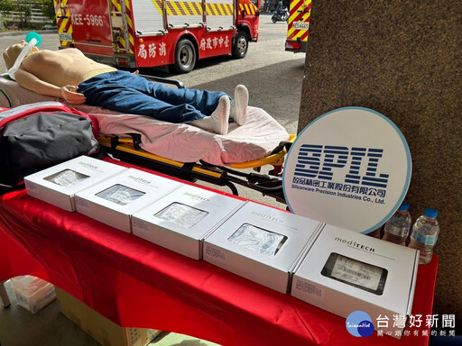 解放救護員雙手與死神搶命 矽品精密捐贈中市消防局自動給氧機