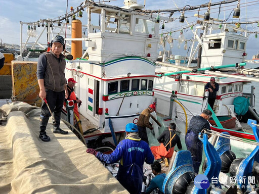 新竹烏魚汛帶來永連勝號豐收 漁民籲苗縣府開放捕撈