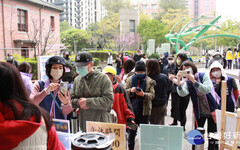 賞櫻、喝星巴克咖啡 近200位民眾參與竹市浪漫櫻花季活動