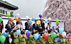 日本弘前市櫻花祭開幕 臺南觀旅局應邀到場宣傳臺南400