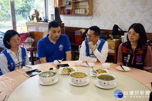 來桃園賞「五月雪」 客家局長范姜泰基分享客庄私房米食