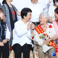 表揚700位模範母親 盧秀燕獻上平安健康祝福
