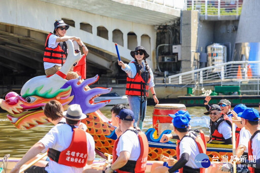 高雄愛河端午國際龍舟嘉年華 高市府龍舟隊獲季軍