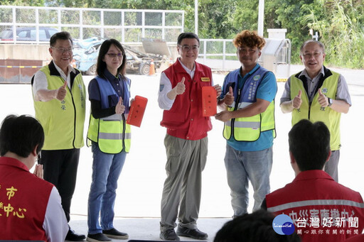 卓榮泰南下視察高市災後設施產業復原 陳其邁盼中央支持提高防洪頻率