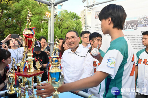 新北首屆街頭學校暑期限定開課 侯校長讓大家嗨玩府中