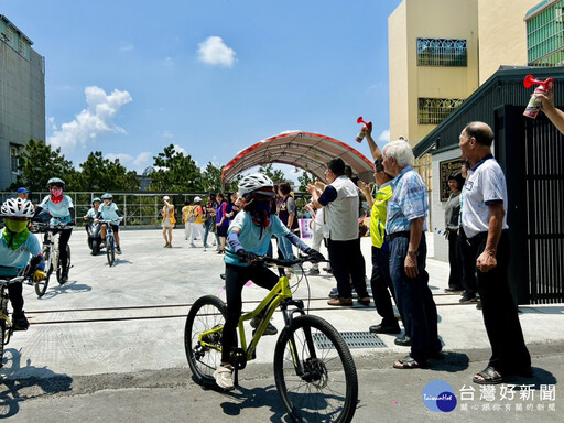 修緣育幼院院生挑戰自行車穿越南投 獅子會友捐「希望之棚」打氣