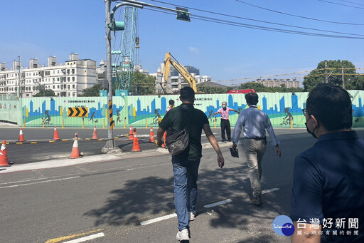 桃鐵地下化平鎮環南地下道封閉引民怨 議員黃敬平籲車輛分流配套