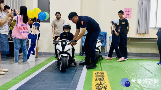 熊麻吉小小警察體驗營開幕 萌警騎哈雷扮神探破案