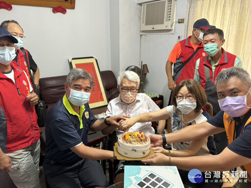 空軍氣象官榮民爺爺百歲壽誕 新北榮服處溫馨祝壽