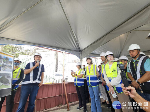 視察五股觀音坑溪橋重建工程 侯友宜：力拼11月開放通行