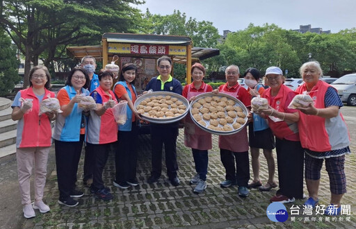 養生饅頭關懷榮民眷 饅頭哥哥姐姐新竹榮服處送愛